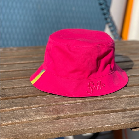 Soflo reversible bucket hat - Picture 7 of 7